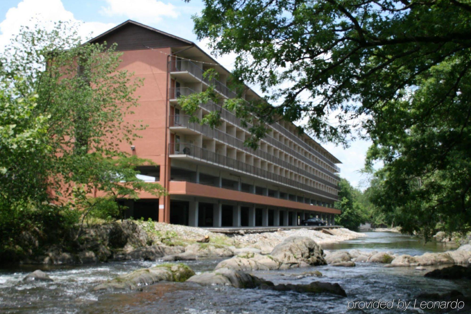 פיג'ן פורג' Creekstone Inn מראה חיצוני תמונה
